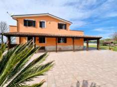 Foto Villa in vendita a Poggio Nativo - 8 locali 280mq