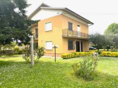Foto Villa in vendita a Ponte Buggianese 250 mq  Rif: 1127556