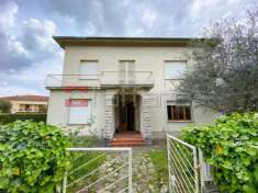 Foto Villa in vendita a Ponte Buggianese 330 mq  Rif: 1023502