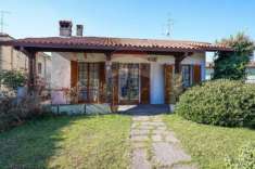 Foto Villa in vendita a Ponte San Pietro - 8 locali 356mq