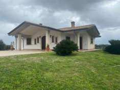 Foto Villa in vendita a Pontinia - 5 locali 320mq