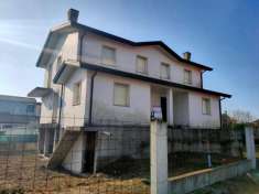 Foto Villa in vendita a Porto Viro - 7 locali 180mq