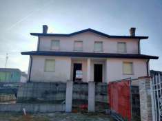 Foto Villa in vendita a Porto Viro - 7 locali 180mq