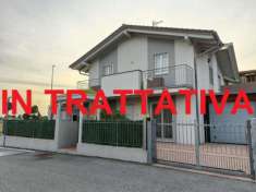 Foto Villa in vendita a Pozzo D'Adda - 4 locali 120mq