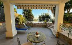 Foto Villa in vendita a Pozzuoli