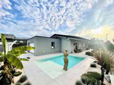 Foto Villa in vendita a Puegnago Sul Garda