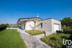 Foto Villa in vendita a Puegnago Sul Garda