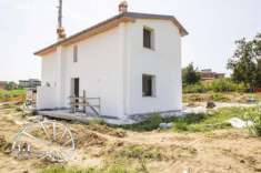 Foto Villa in vendita a Quarrata - 5 locali 160mq