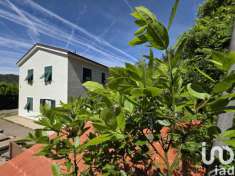 Foto Villa in vendita a Quiliano