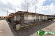 Foto Villa in vendita a Quintano