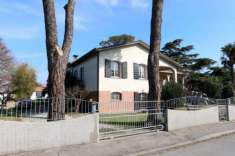 Foto Villa in vendita a Ravenna - 13 locali 450mq