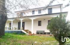 Foto Villa in vendita a Roccascalegna