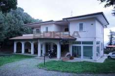 Foto Villa in vendita a Rosignano Marittimo - 14 locali 330mq