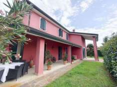 Foto Villa in vendita a Rosolina - 10 locali 290mq