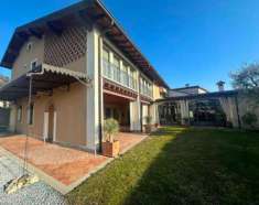 Foto Villa in vendita a Rovato - 6 locali 652mq
