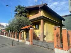 Foto Villa in vendita a Rozzano - 5 locali 300mq