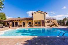 Foto Villa in vendita a San Giovanni La Punta - 12 locali 340mq