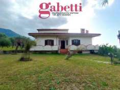 Foto Villa in vendita a San Potito Sannitico - 6 locali 270mq