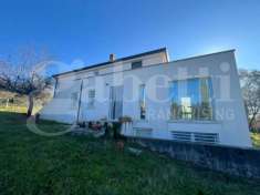 Foto Villa in vendita a San Potito Sannitico