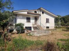 Foto Villa in vendita a San Potito Sannitico