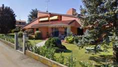 Foto Villa in vendita a San Salvatore Monferrato - 16 locali 413mq