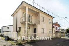 Foto Villa in vendita a Sannazzaro De' Burgondi