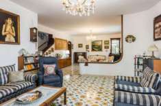 Foto Villa in vendita a Sant'Agata Li Battiati - 11 locali 282mq