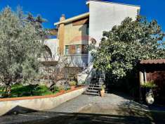 Foto Villa in vendita a Sant'Agata Li Battiati