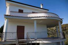 Foto Villa in vendita a Sant'Andrea Apostolo dello Ionio - 5 locali 350mq