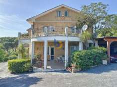 Foto Villa in vendita a Santa Marinella - 9 locali 230mq