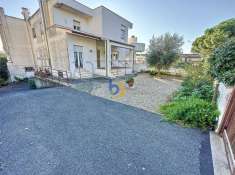 Foto Villa in vendita a Santa Marinella