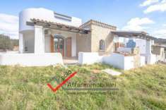 Foto Villa in vendita a Santa Teresa Gallura - 4 locali 95mq