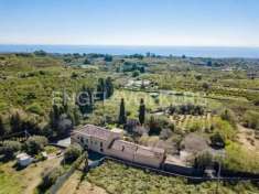 Foto Villa in vendita a Santa Venerina