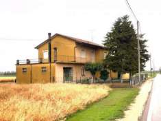 Foto Villa in vendita a Santarcangelo Di Romagna - 8 locali 380mq