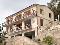 Foto Villa in vendita a Savoca - 9 locali 255mq