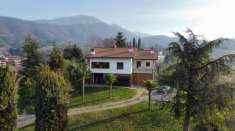 Foto Villa in vendita a Scanzorosciate - 5 locali 377mq