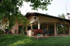Foto Villa in vendita a Scanzorosciate - 6 locali 623mq