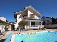 Foto Villa in vendita a Sedriano - 7 locali 450mq