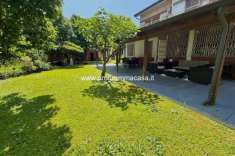 Foto Villa in Vendita a Segrate Via Manzoni
