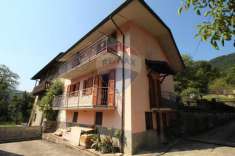 Foto Villa in vendita a Selvino