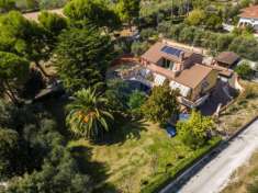 Foto Villa in vendita a Senigallia - 15 locali 500mq