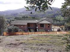 Foto Villa in vendita a Serravalle Pistoiese - 6 locali 220mq