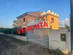 Foto Villa in vendita a Sessa Aurunca - 5 locali 160mq