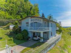 Foto Villa in vendita a Sesto Calende - 12 locali 260mq
