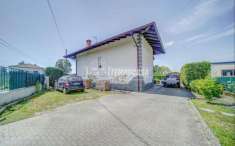 Foto Villa in vendita a Sesto Calende