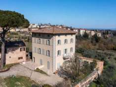 Foto Villa in vendita a Siena - 18 locali 392mq