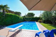 Foto Villa in Vendita a Sirmione