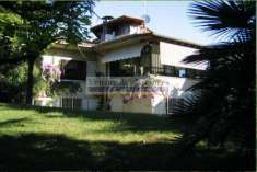 Foto Villa in Vendita a Soiano del Lago