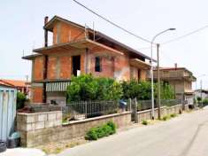 Foto Villa in vendita a Solopaca - 15 locali 550mq