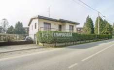 Foto Villa in vendita a Somma Lombardo